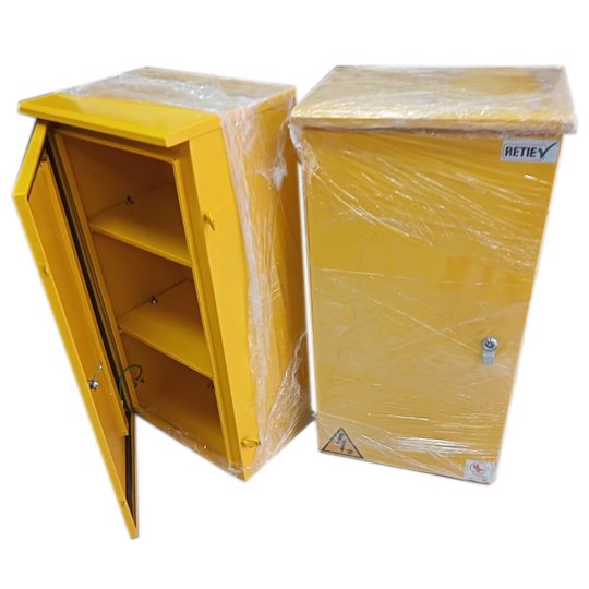 GABINETE PERSONAL PROTECTIVE EQUIPMENT - INTERIOR